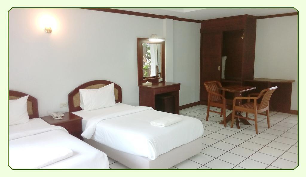 Thong Paeka Hotel Prasat Номер фото